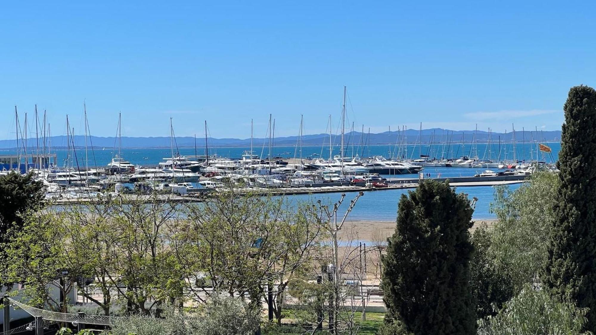 Apartamento Frente Al Mar Roses Kültér fotó